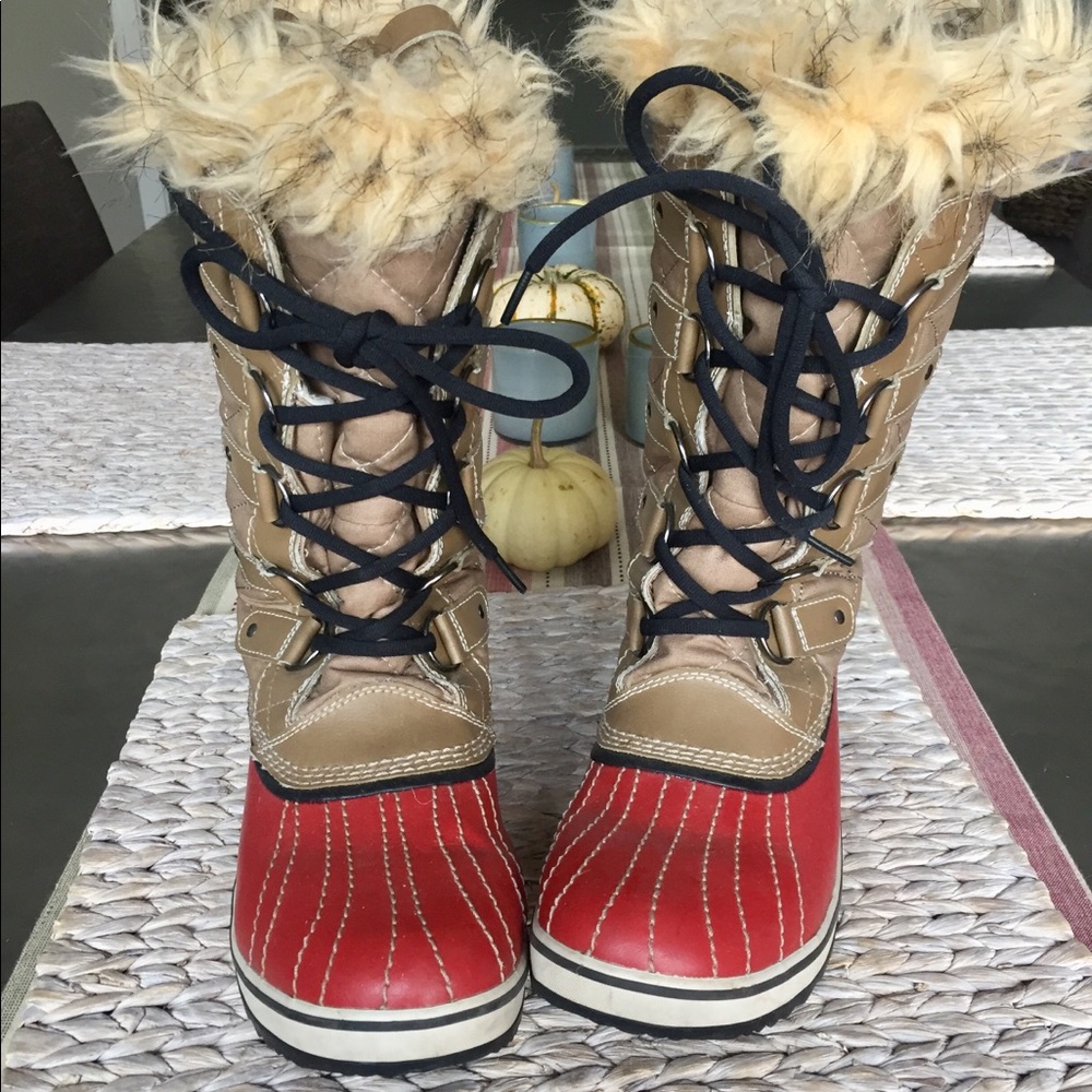 Sorel Joan of Arctic boots